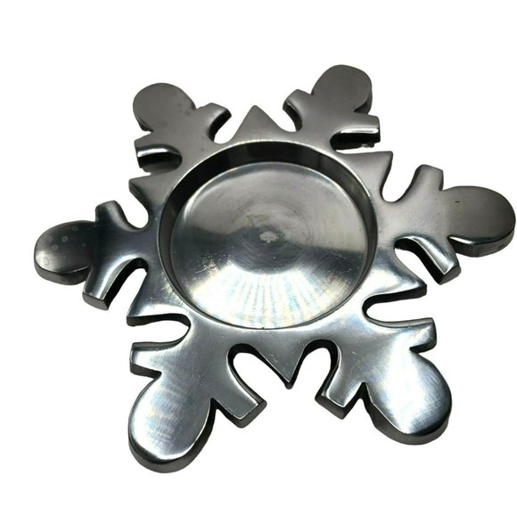 Holland Boone Polished Pewter Snowflake Pillar Candle Wine Holder Winter Xmas - Picture 2 of 5